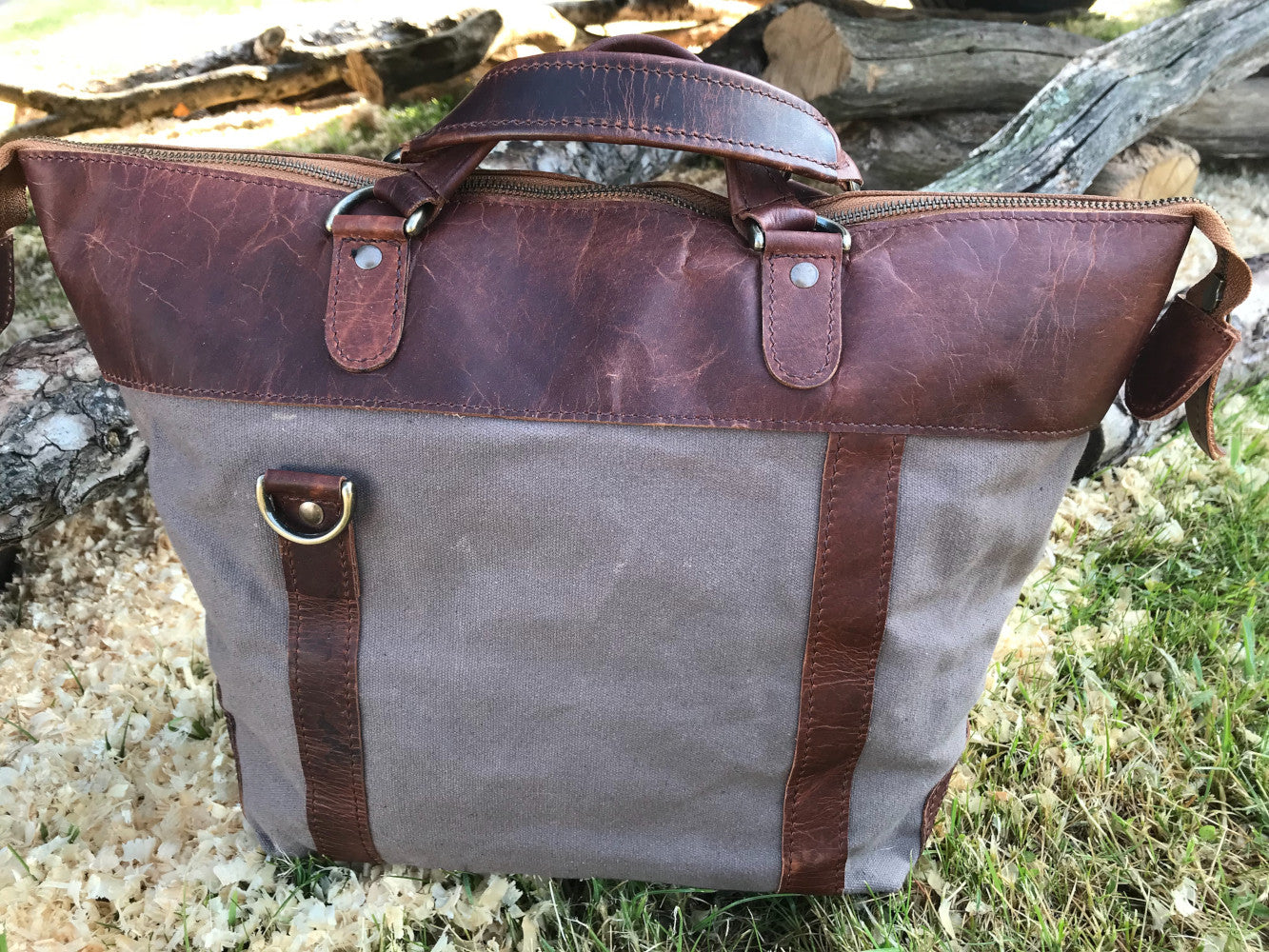 The Melton. A lightweight, country styled canvas and leather shoulder bag by Burghley Bags
