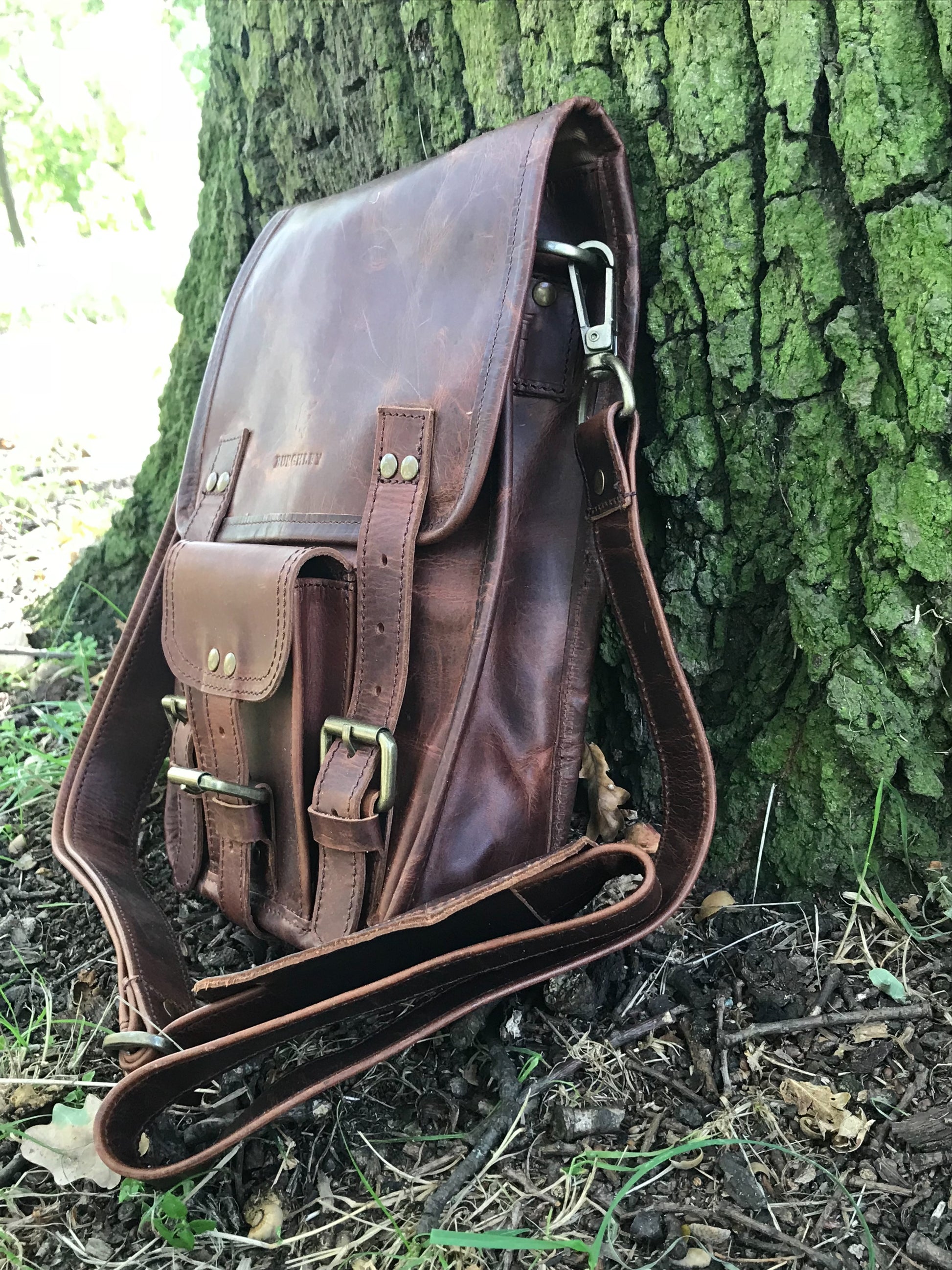 The Barrowby.  A classic hunters satchel by Burghley Bags.  Handmade from eco-friendly vegetable tanned leather. Shown in classic brown.